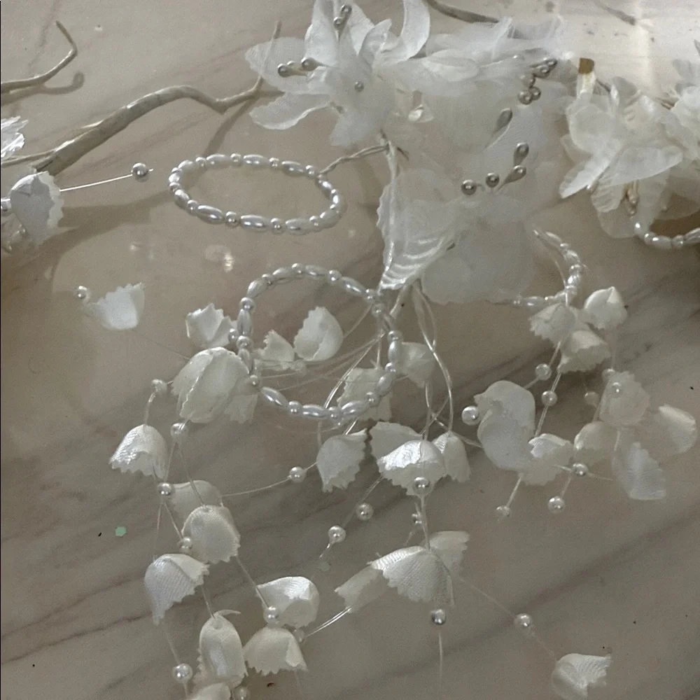 Elegant White Floral Hair, wedding decoration Accessory 3 pieces